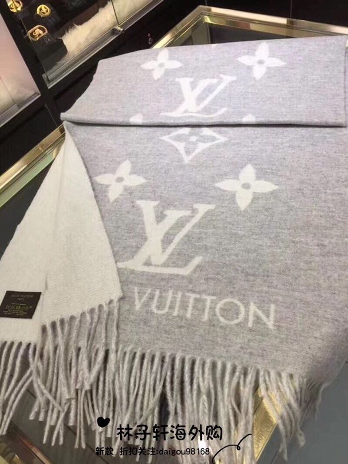 Louis Vuitton Scarf LV00045